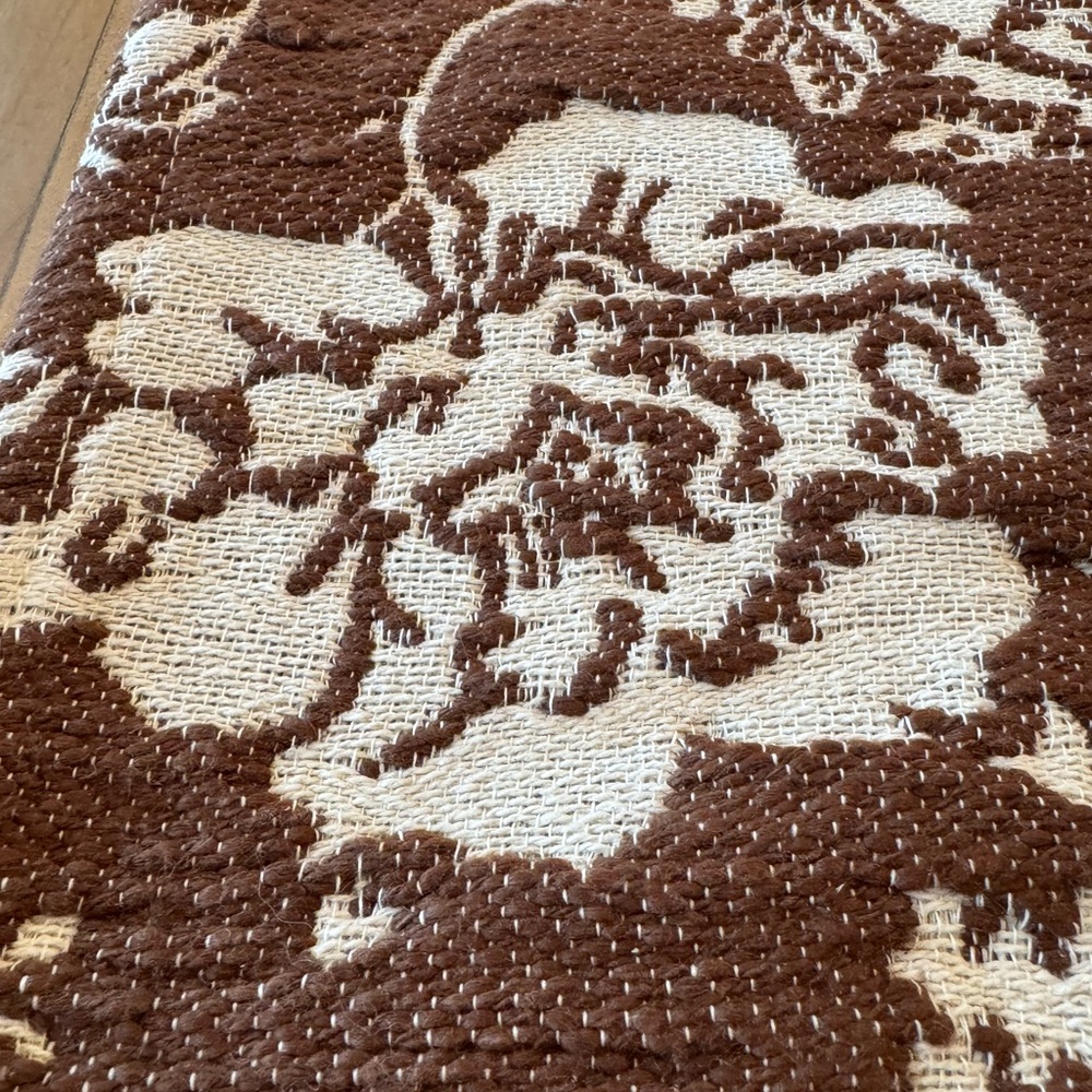 NWOT Brown & Cream Floral Table Runner Tassels 14" x 72" - Picture 7 of 12